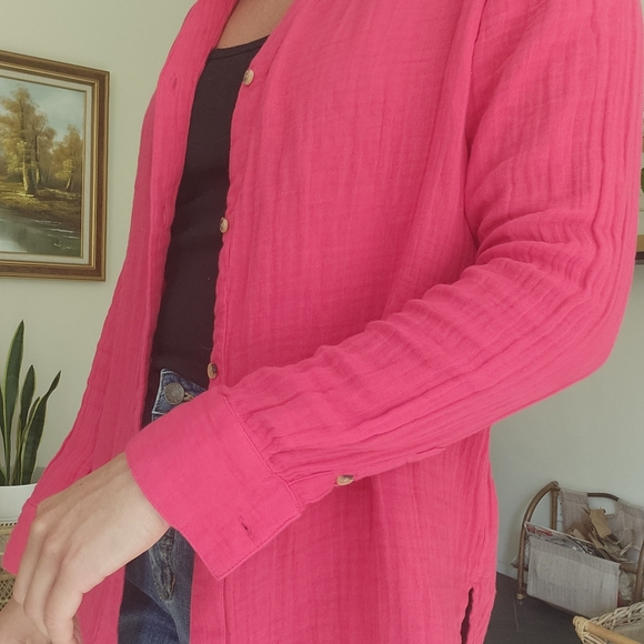 ❤️Pink Cotton Button Up - Picture 4 of 8